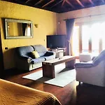 Villa Large Heated Pool, Hot Tub, Bar, Games Room, Gym, 2 Caves, New Outdoor Kitchen Atogo