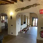 Large Heated Pool, Hot Tub, Bar, Games Room, Gym, 2 Caves, New Outdoor Kitchen