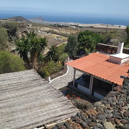 Large Heated Pool, Hot Tub, Bar, Games Room, Gym, 2 Caves, New Outdoor Kitchen *