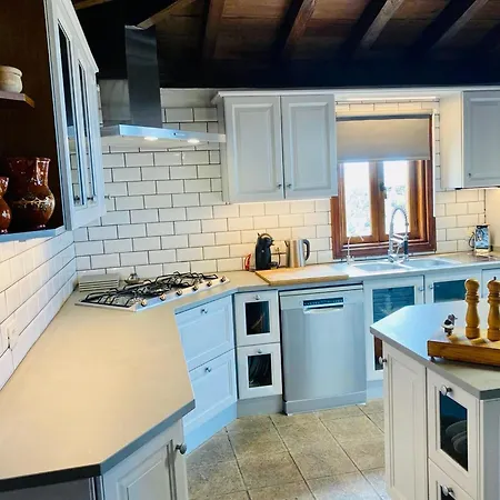 Large Heated Pool, Hot Tub, Bar, Games Room, Gym, 2 Caves, New Outdoor Kitchen * Atogo