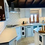 Large Heated Pool, Hot Tub, Bar, Games Room, Gym, 2 Caves, New Outdoor Kitchen * Atogo