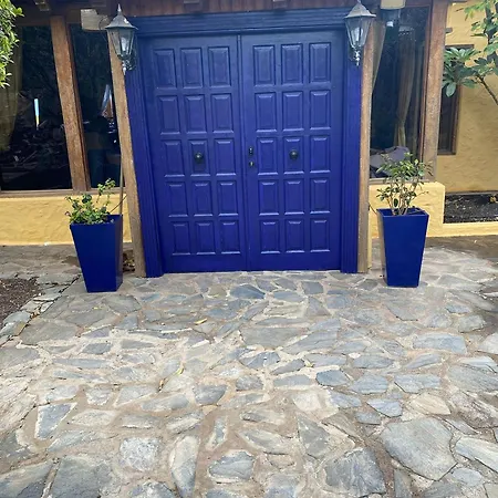 Large Heated Pool, Hot Tub, Bar, Games Room, Gym, 2 Caves, New Outdoor Kitchen Villa *