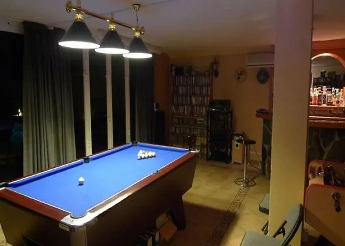 Large Heated Pool, Hot Tub, Bar, Games Room, Gym, 2 Caves, New Outdoor Kitchen Βίλα